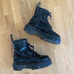 Doc Marten Platform 8 grommet boots